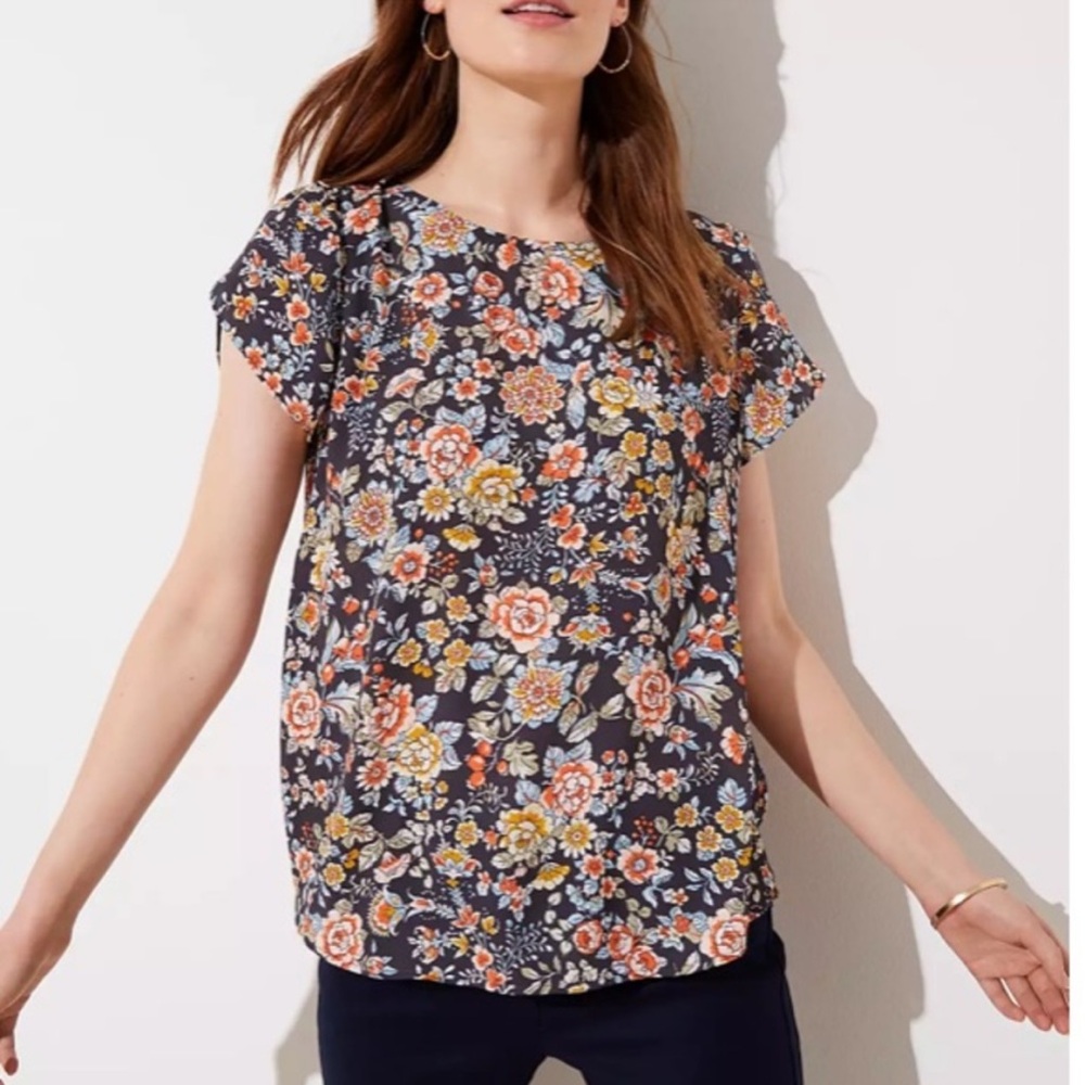 LOFT PLUS Floral Button Back Blouse with Split Overlapping Flutter Sleeves